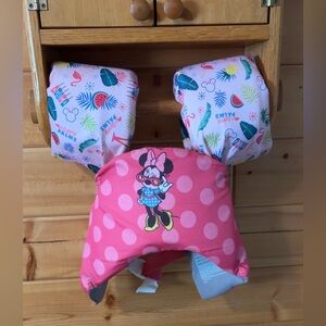 Girls Disney Minnie Mouse Life Vest – Fits 33-55 lbs